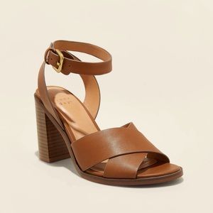 A New Day Beatriz CrossBand Stacked Heel Pumps size 7